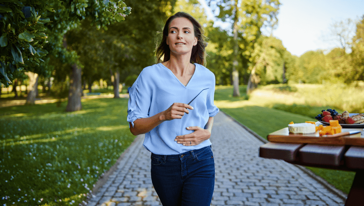 Voici combien de minutes il faudrait marcher après le repas pour
être sûr de bien digérer : 'Cela aide à avoir une selle', selon un
médecin