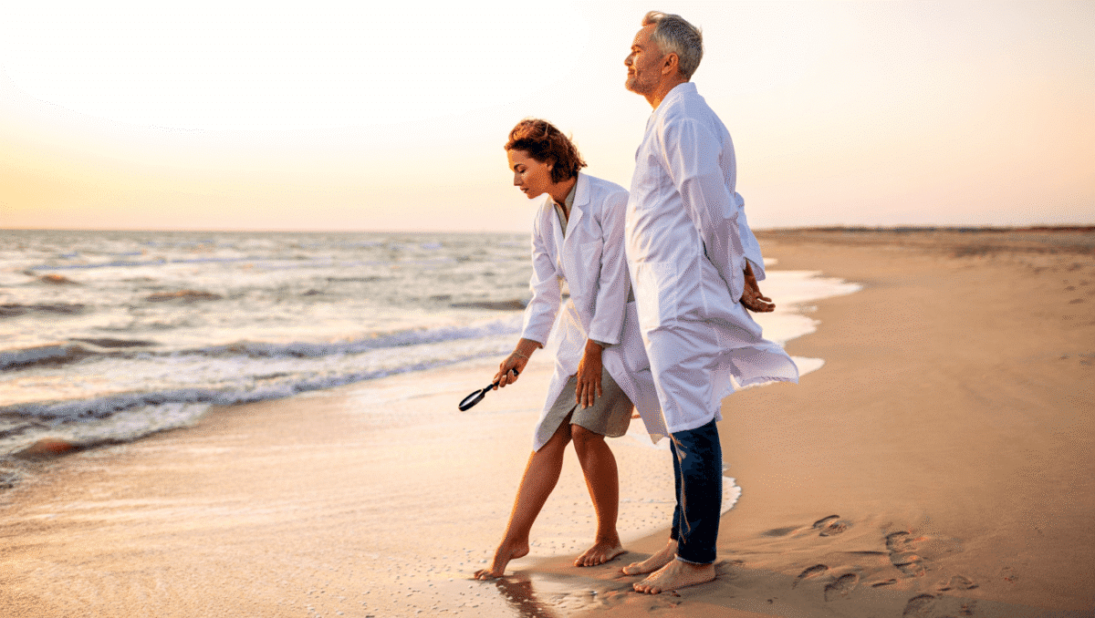 Marcher sur la plage : ce que deux podologues conseillent pour
profiter des bienfaits sans se blesser