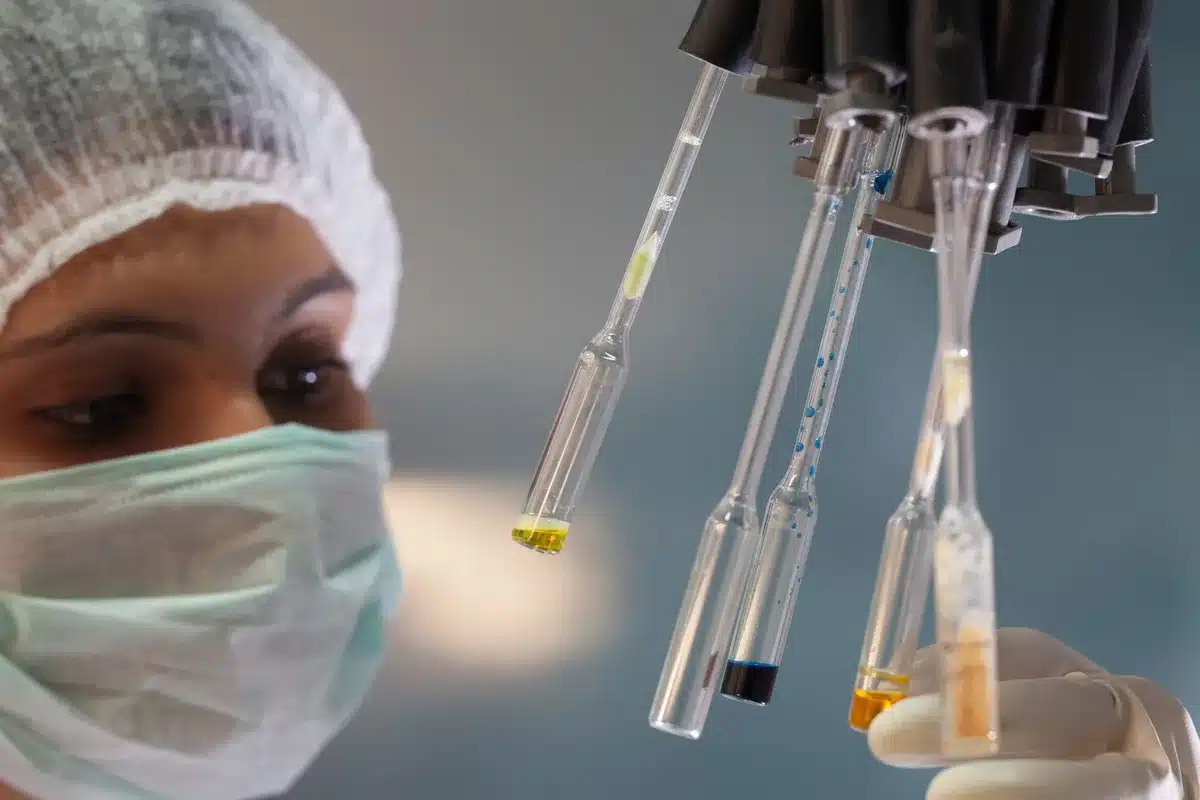 Analyse en laboratoire de contamination dans les produits alimentaires